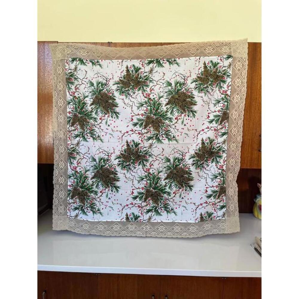 Vintage Handmade Christmas Tablecloth 1950/60s holiday pinecone ivory lace